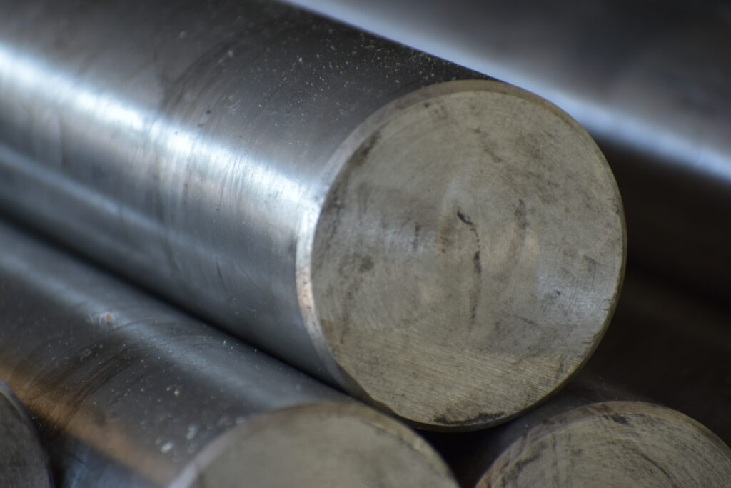 200-2H 2 Inch Bucket Fork Shaft – 87 Inch Solid Steel 2 closeup view of the solid steel shaft