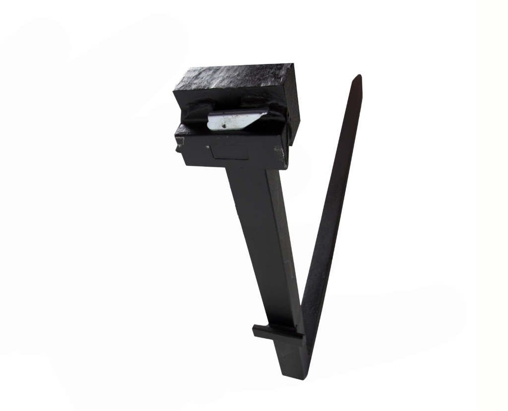 3A 2-2-48 48 Inch Class 3 Block Fork – 1,900 lb 2 Closeup view of the block fork clips